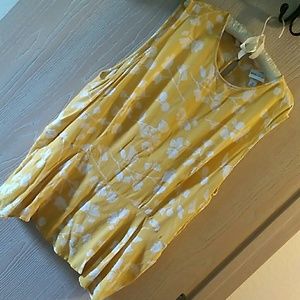 Sweet pea top 4x, lower half has slight ruffle